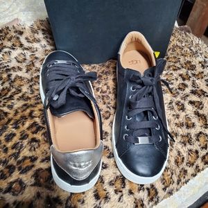 Ugg size 9 Brand new never used